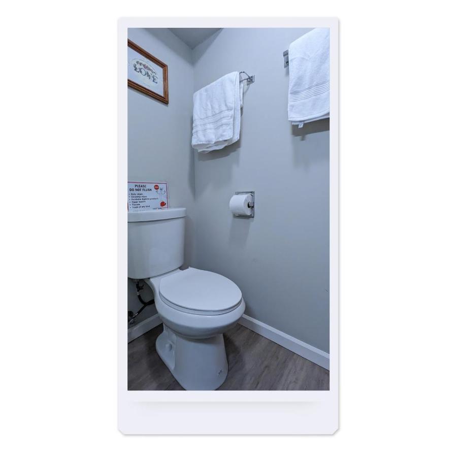 Private Guest Suite In West Bellevue Home ภายนอก รูปภาพ